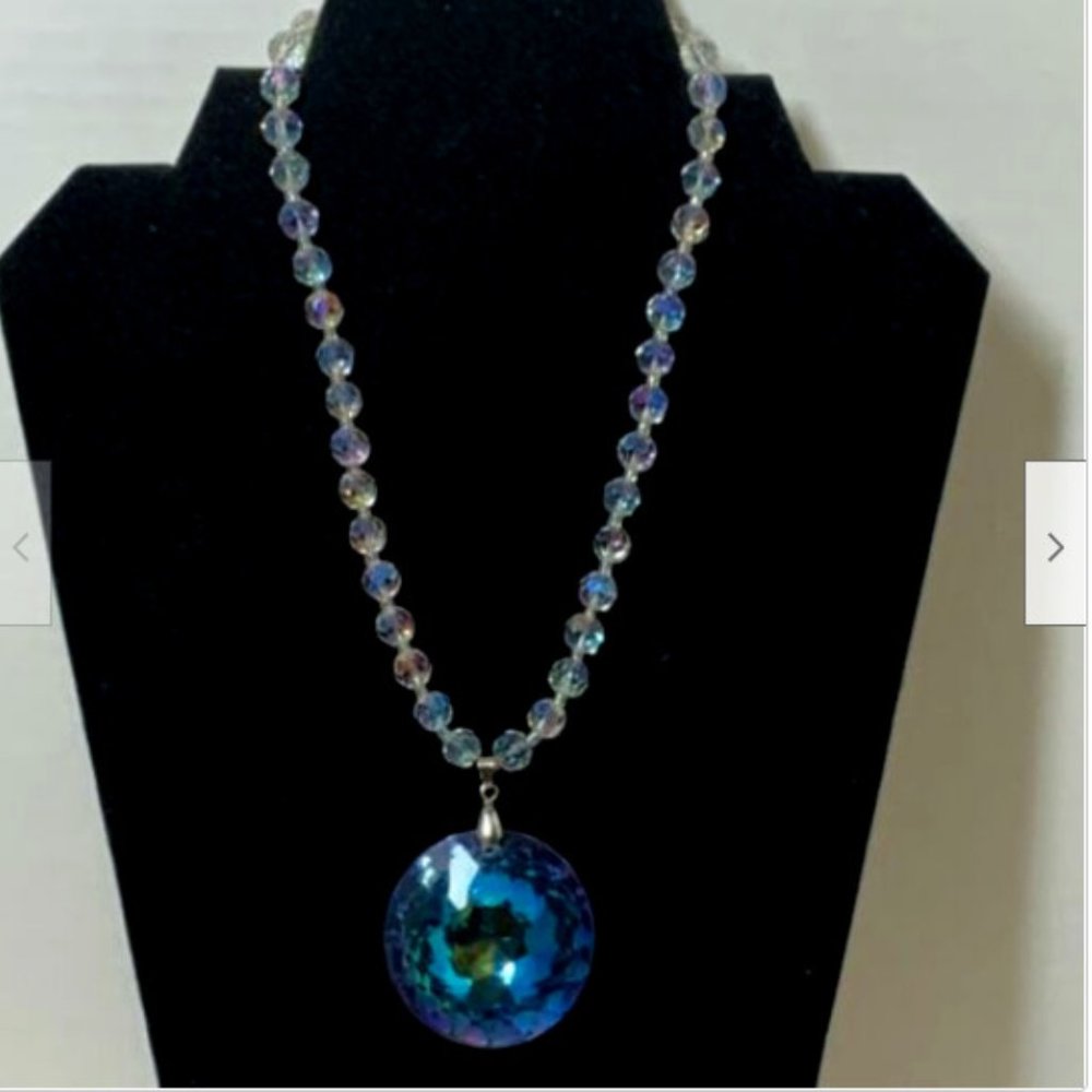 RARE Designer Jim Shore Iridescent Cut Glass Crystal Bead Huge Pendant Necklace